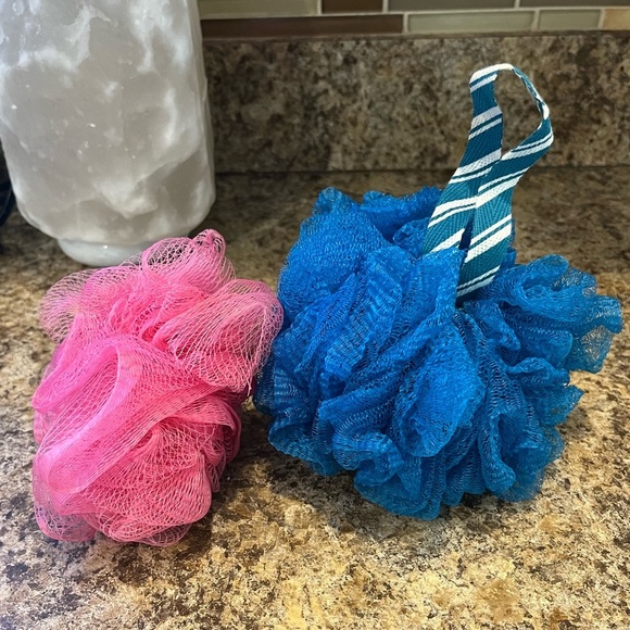 NWOT Pink and Blue Bath Loofahs Bath & Body Works - Picture 3 of 3
